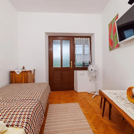House Katica Vikendica Grizane-Belgrad