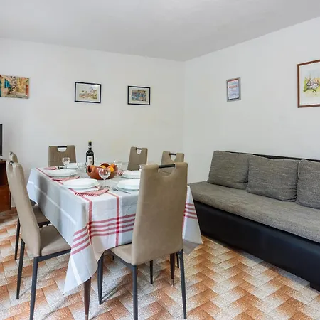 House Katica Casa de Férias Grižane